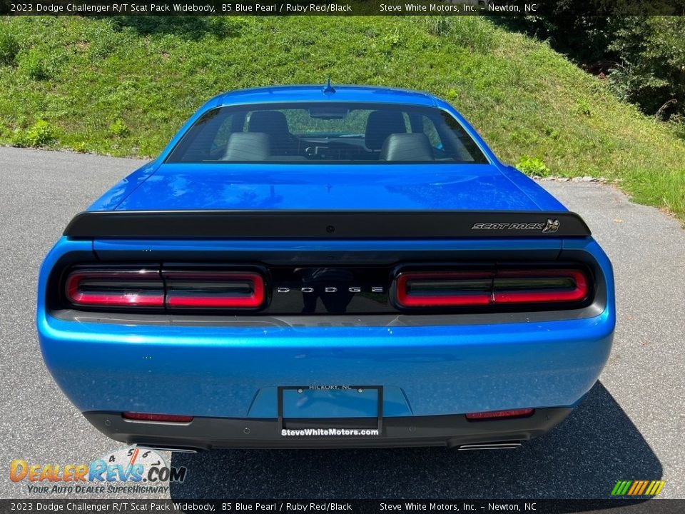 2023 Dodge Challenger R/T Scat Pack Widebody B5 Blue Pearl / Ruby Red/Black Photo #7