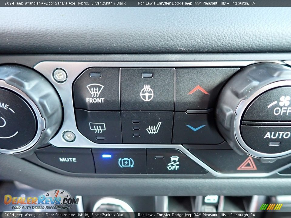 Controls of 2024 Jeep Wrangler 4-Door Sahara 4xe Hybrid Photo #17