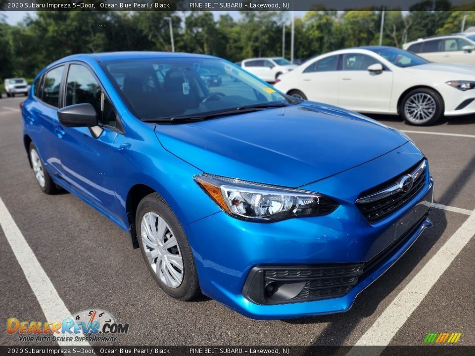 Front 3/4 View of 2020 Subaru Impreza 5-Door Photo #2