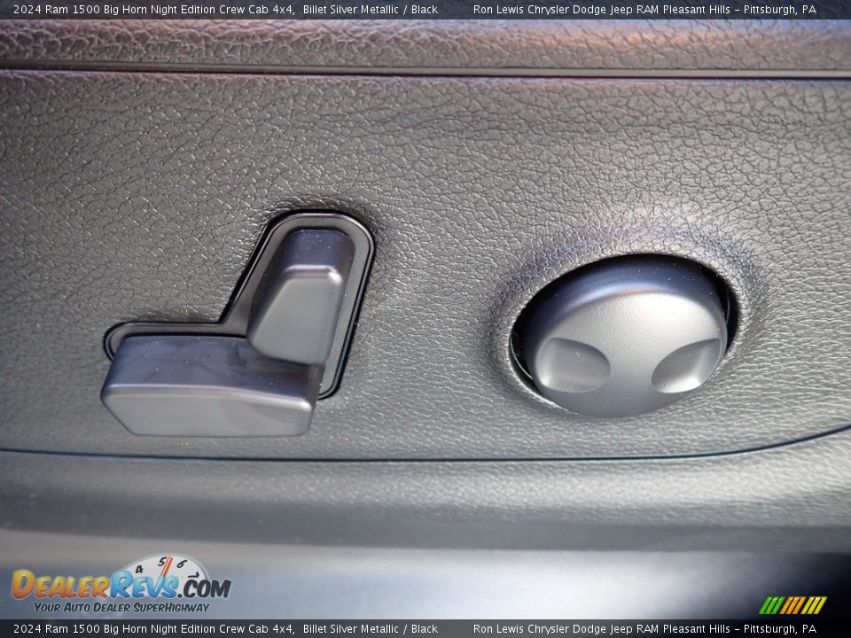 2024 Ram 1500 Big Horn Night Edition Crew Cab 4x4 Billet Silver Metallic / Black Photo #17