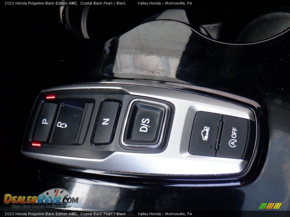2020 Honda Ridgeline Black Edition AWD Shifter Photo #26