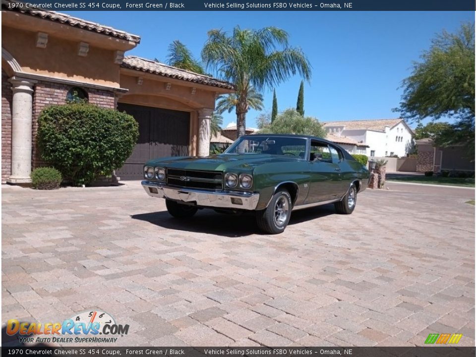 Front 3/4 View of 1970 Chevrolet Chevelle SS 454 Coupe Photo #1