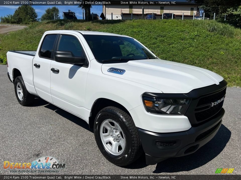 Front 3/4 View of 2024 Ram 1500 Tradesman Quad Cab Photo #4