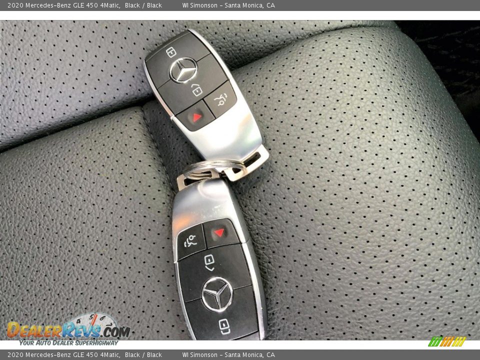 Keys of 2020 Mercedes-Benz GLE 450 4Matic Photo #11