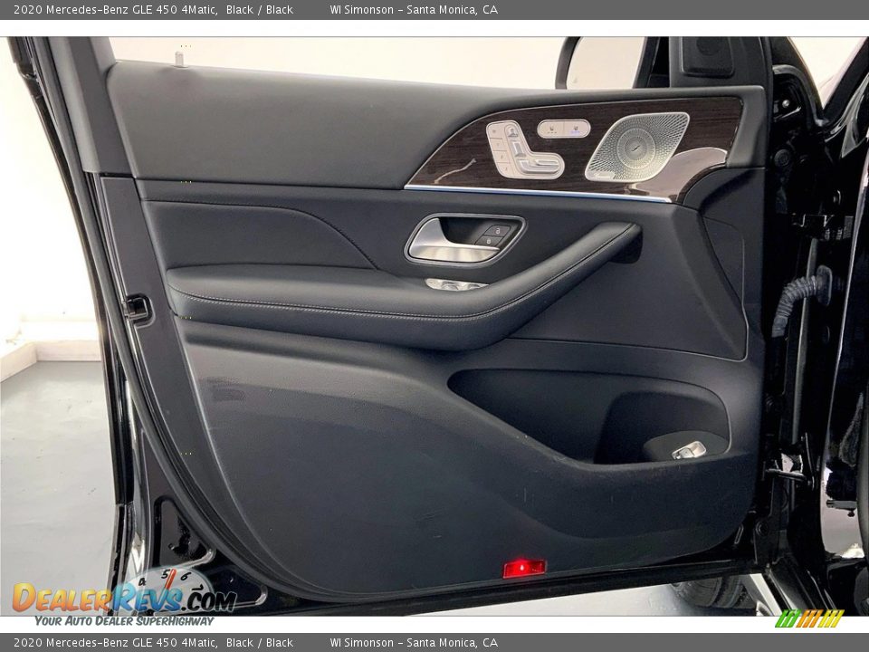 Door Panel of 2020 Mercedes-Benz GLE 450 4Matic Photo #26
