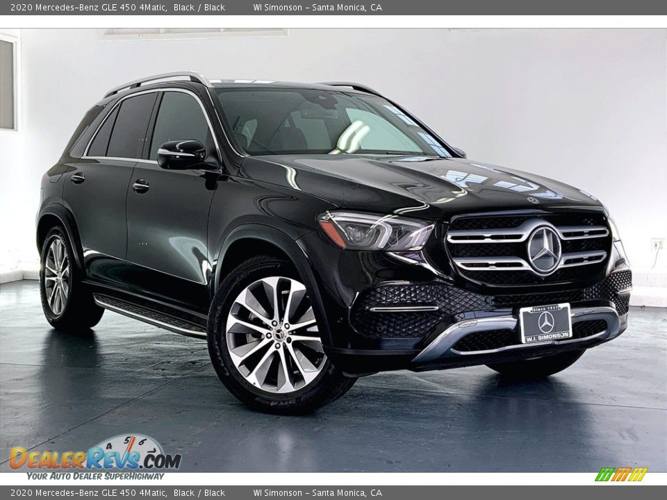 Front 3/4 View of 2020 Mercedes-Benz GLE 450 4Matic Photo #34