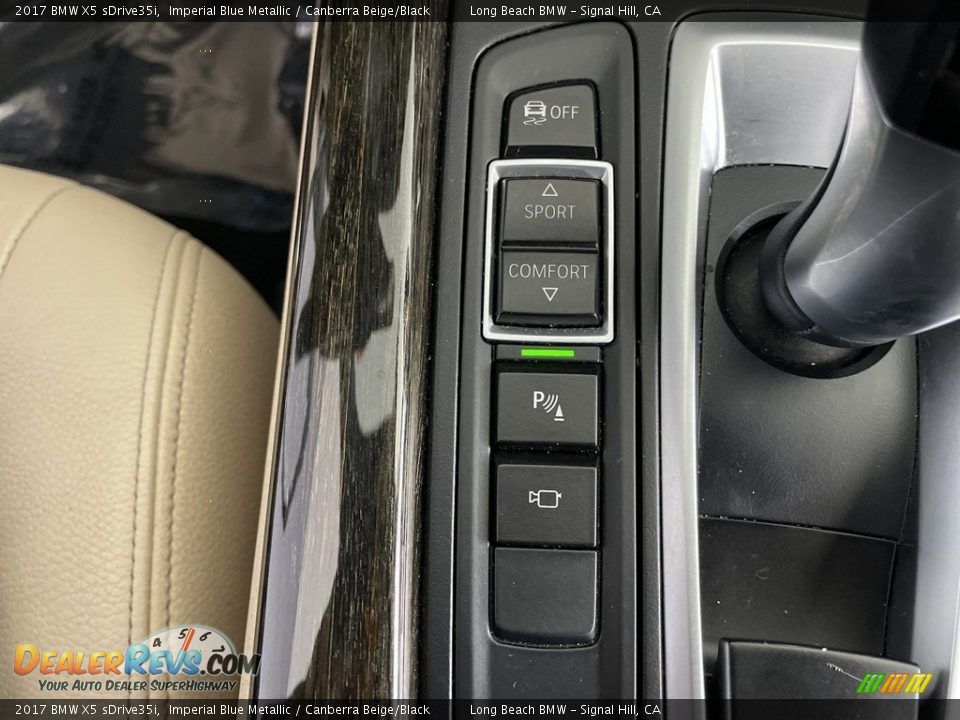 Controls of 2017 BMW X5 sDrive35i Photo #27