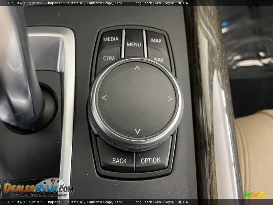 Controls of 2017 BMW X5 sDrive35i Photo #28