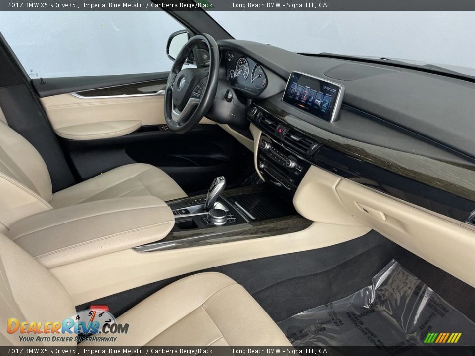 Dashboard of 2017 BMW X5 sDrive35i Photo #32