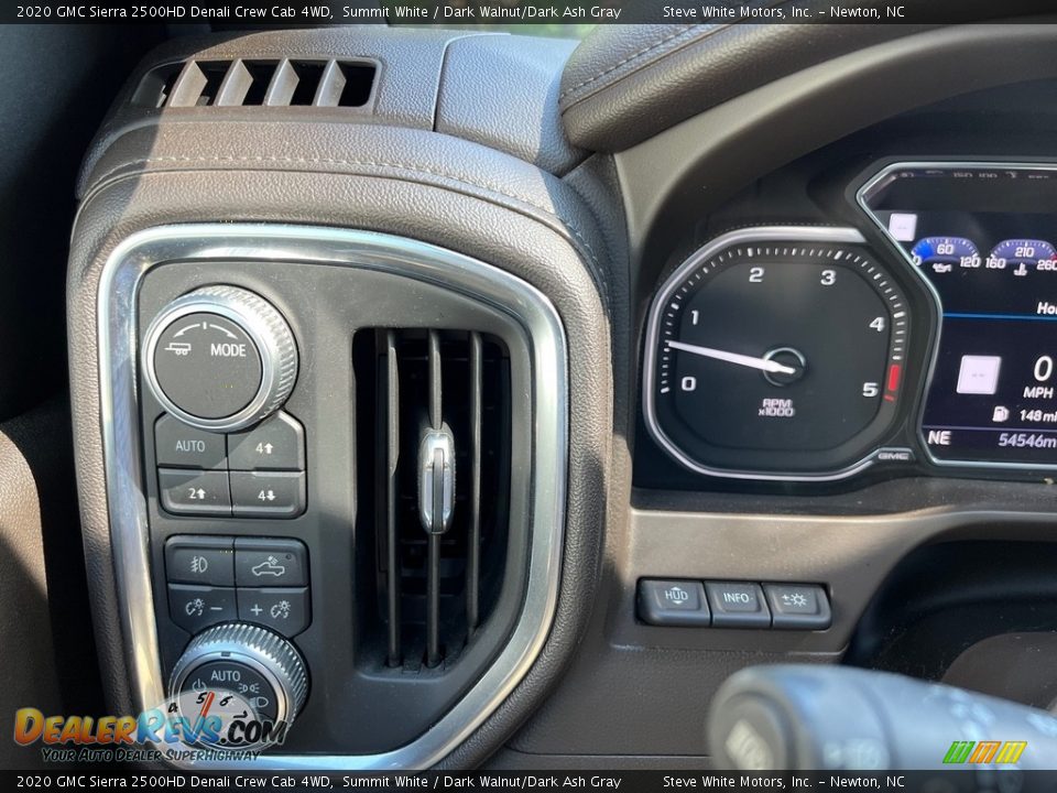 Controls of 2020 GMC Sierra 2500HD Denali Crew Cab 4WD Photo #27