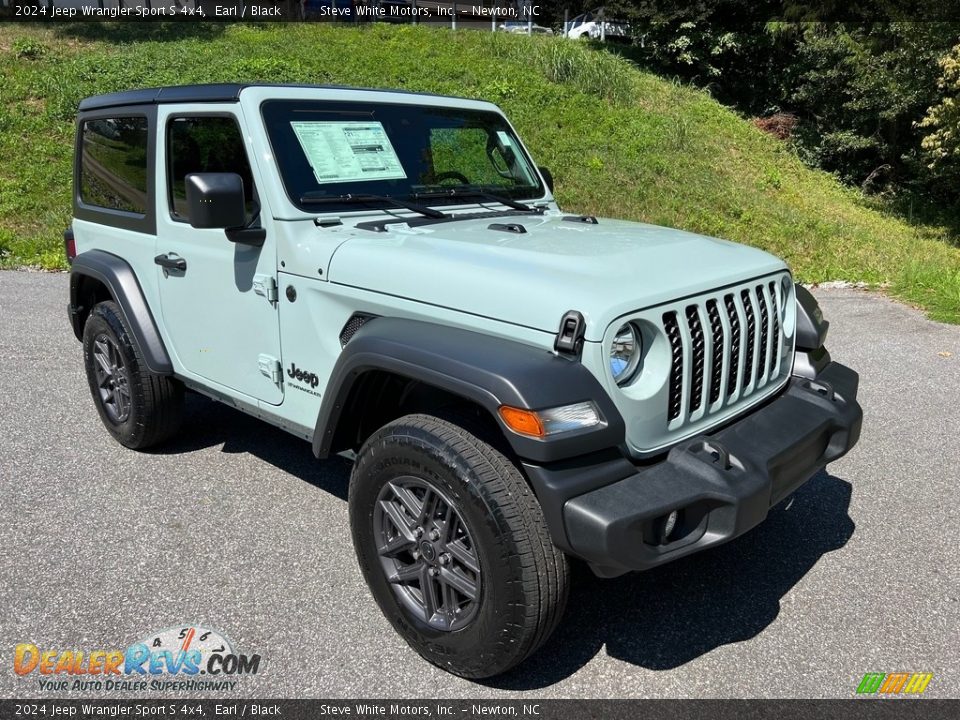 Front 3/4 View of 2024 Jeep Wrangler Sport S 4x4 Photo #4