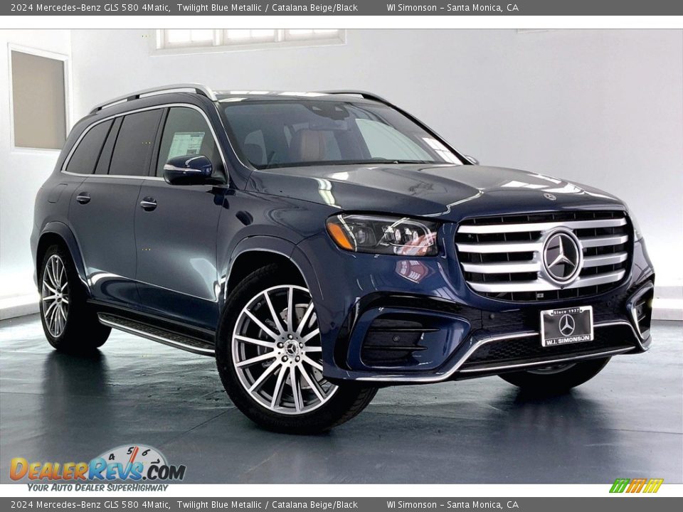 Front 3/4 View of 2024 Mercedes-Benz GLS 580 4Matic Photo #12