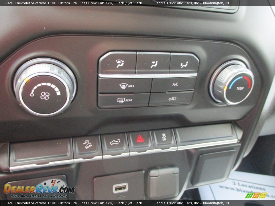 Controls of 2020 Chevrolet Silverado 1500 Custom Trail Boss Crew Cab 4x4 Photo #18