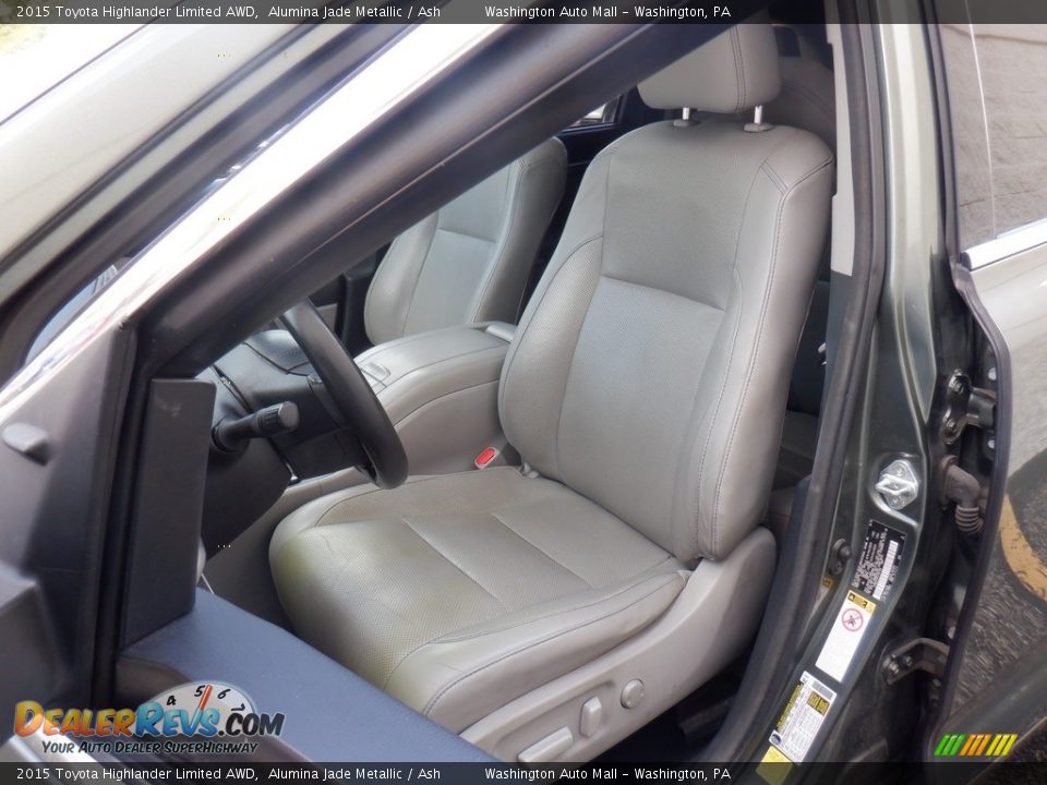 Front Seat of 2015 Toyota Highlander Limited AWD Photo #16