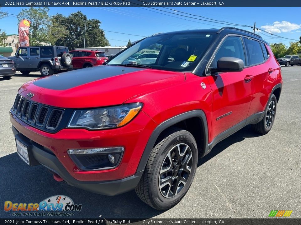 Front 3/4 View of 2021 Jeep Compass Trailhawk 4x4 Photo #3