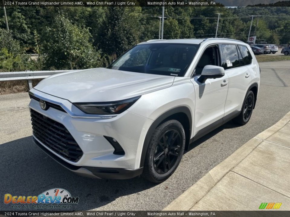 Front 3/4 View of 2024 Toyota Grand Highlander Limited AWD Photo #7