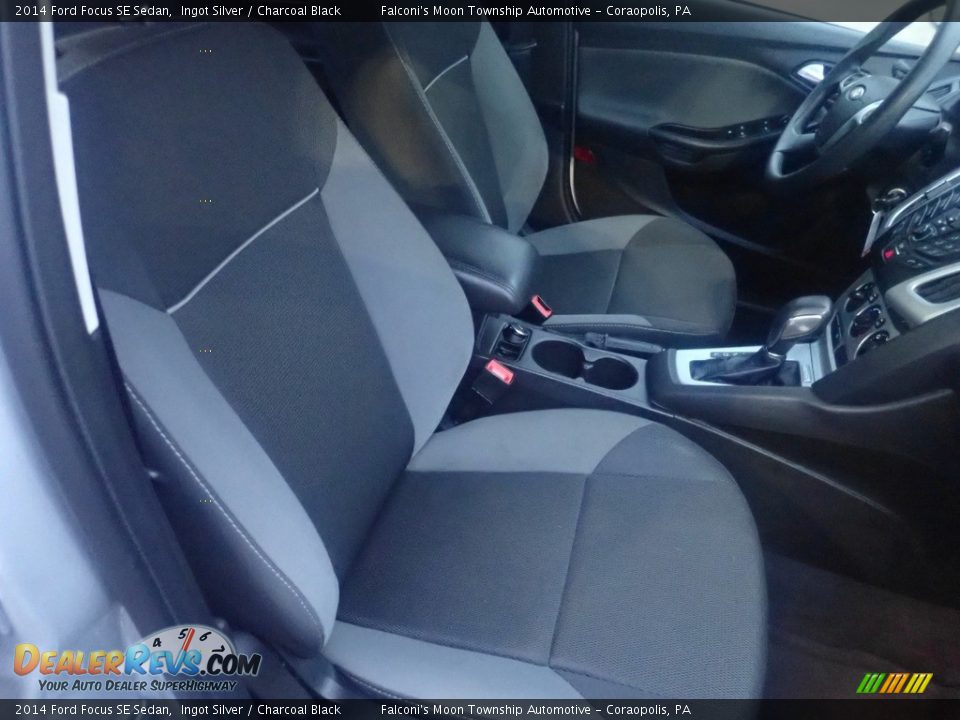 2014 Ford Focus SE Sedan Ingot Silver / Charcoal Black Photo #10