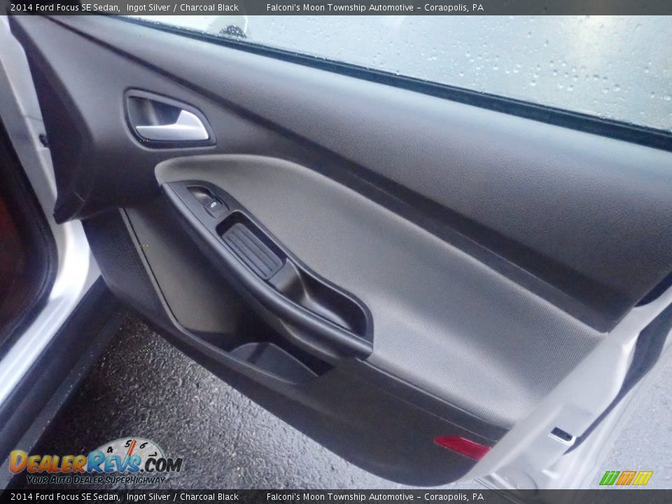 2014 Ford Focus SE Sedan Ingot Silver / Charcoal Black Photo #14