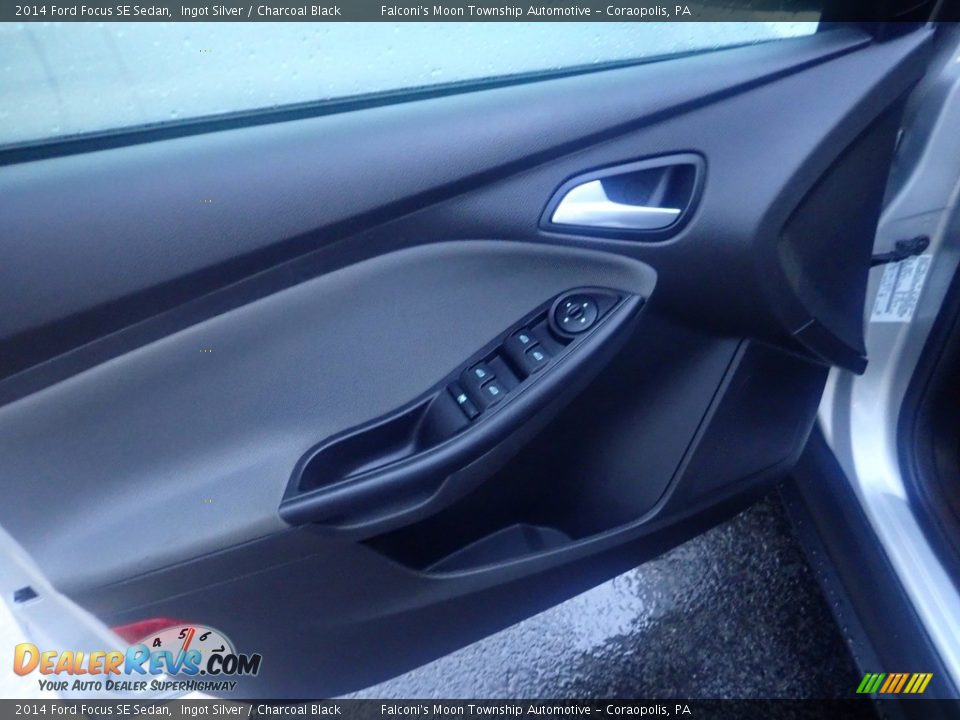 2014 Ford Focus SE Sedan Ingot Silver / Charcoal Black Photo #21