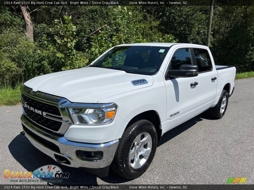 2024 Ram 1500 Big Horn Crew Cab 4x4 Bright White / Diesel Gray/Black Photo #2