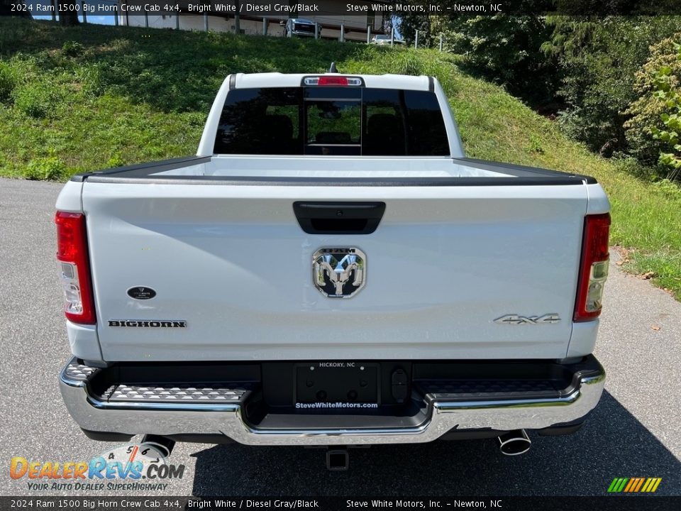 2024 Ram 1500 Big Horn Crew Cab 4x4 Bright White / Diesel Gray/Black Photo #7