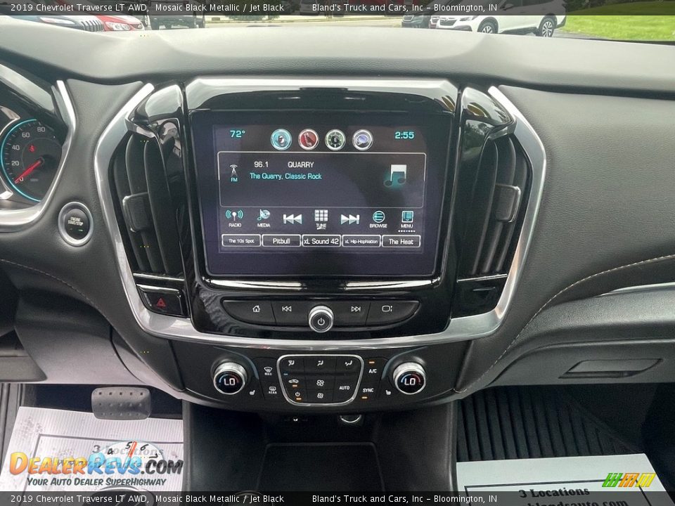 2019 Chevrolet Traverse LT AWD Mosaic Black Metallic / Jet Black Photo #13