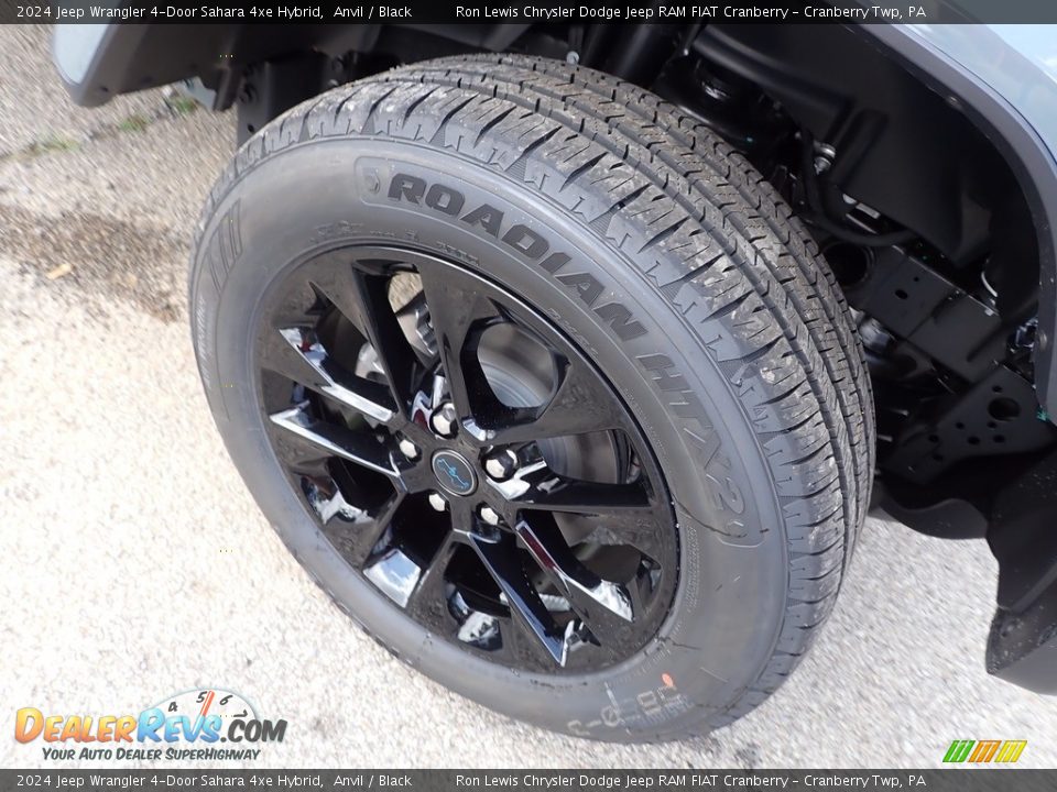 2024 Jeep Wrangler 4-Door Sahara 4xe Hybrid Wheel Photo #9