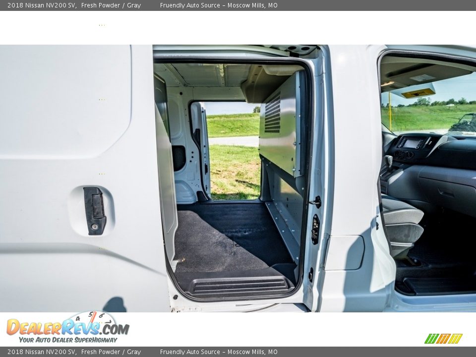 2018 Nissan NV200 SV Fresh Powder / Gray Photo #24