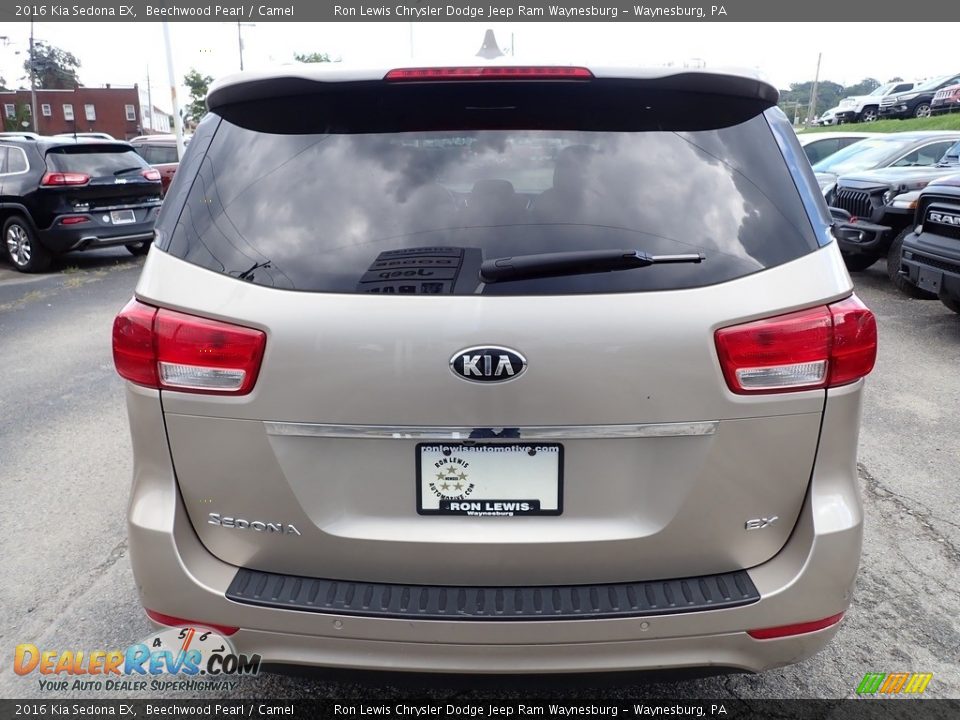 2016 Kia Sedona EX Beechwood Pearl / Camel Photo #4