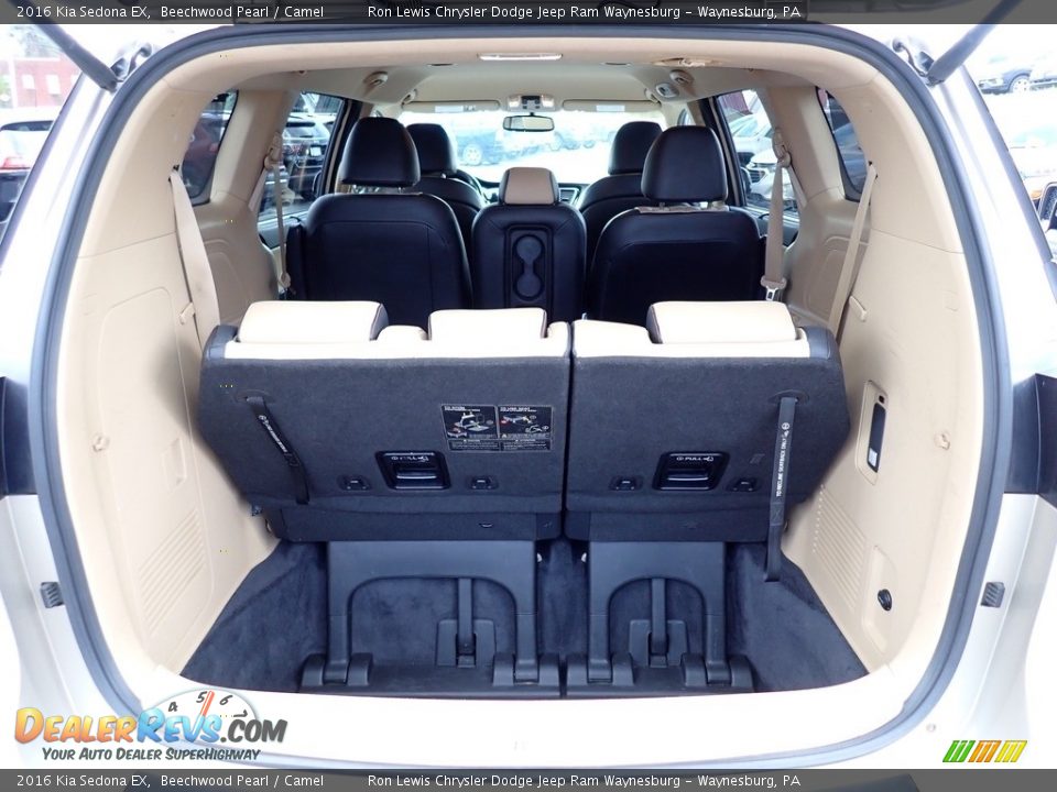 2016 Kia Sedona EX Trunk Photo #5