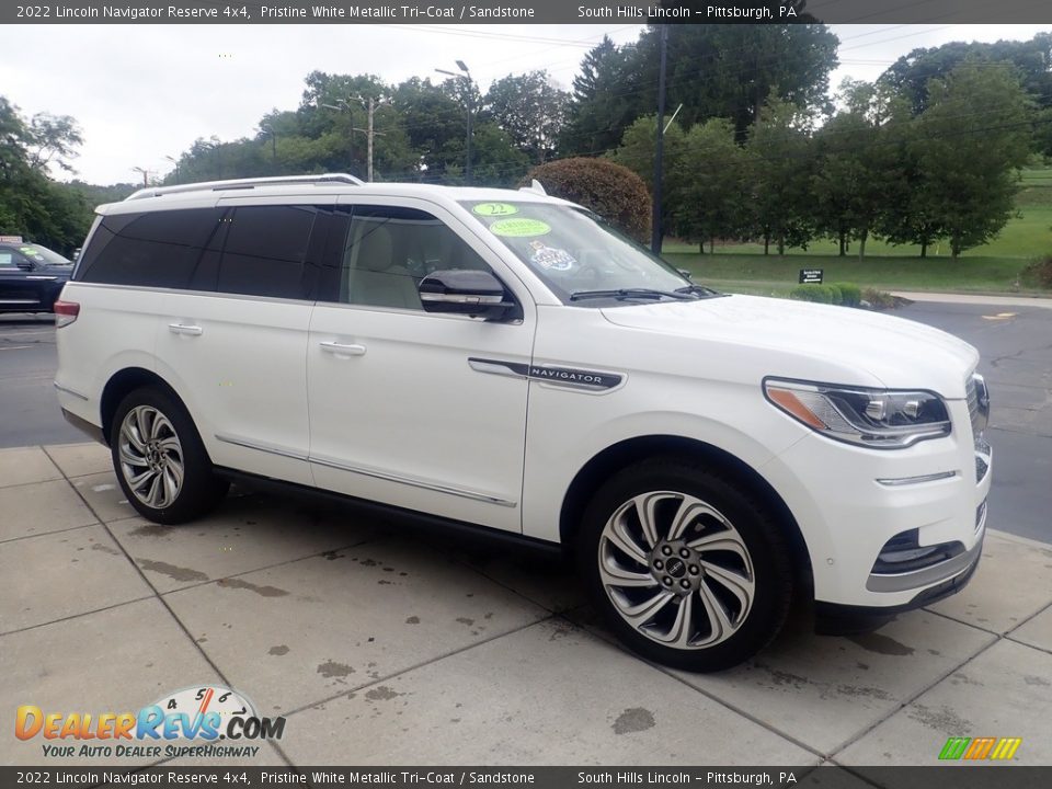 2022 Lincoln Navigator Reserve 4x4 Pristine White Metallic Tri-Coat / Sandstone Photo #7