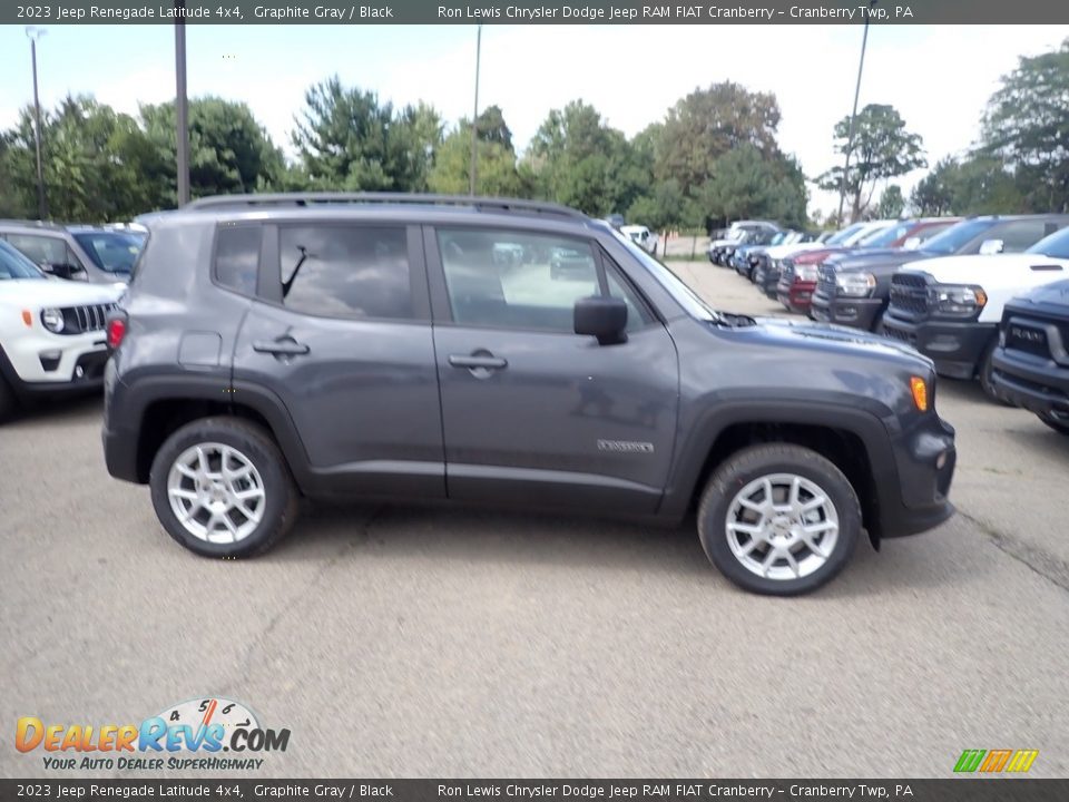 2023 Jeep Renegade Latitude 4x4 Graphite Gray / Black Photo #7