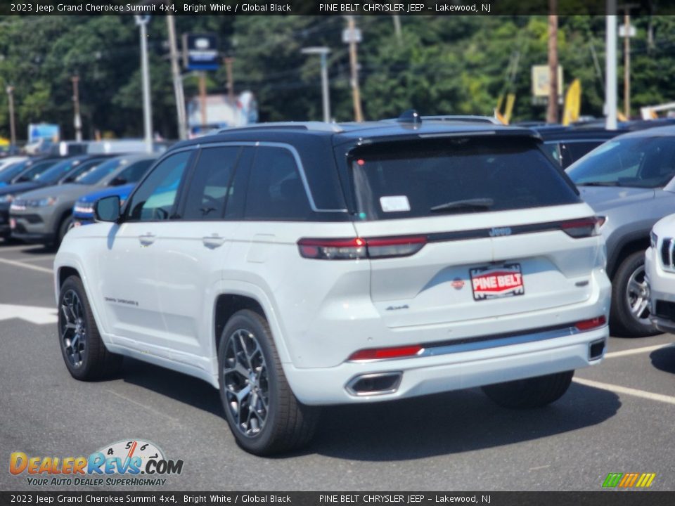 2023 Jeep Grand Cherokee Summit 4x4 Bright White / Global Black Photo #4