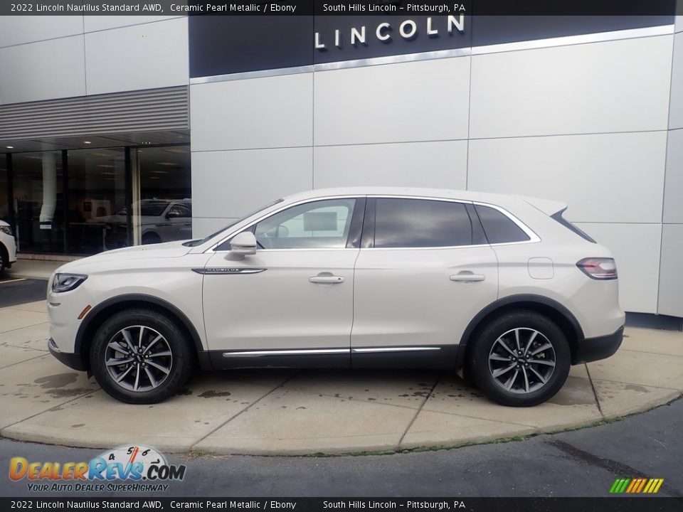 Ceramic Pearl Metallic 2022 Lincoln Nautilus Standard AWD Photo #2