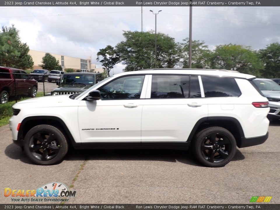 2023 Jeep Grand Cherokee L Altitude 4x4 Bright White / Global Black Photo #2