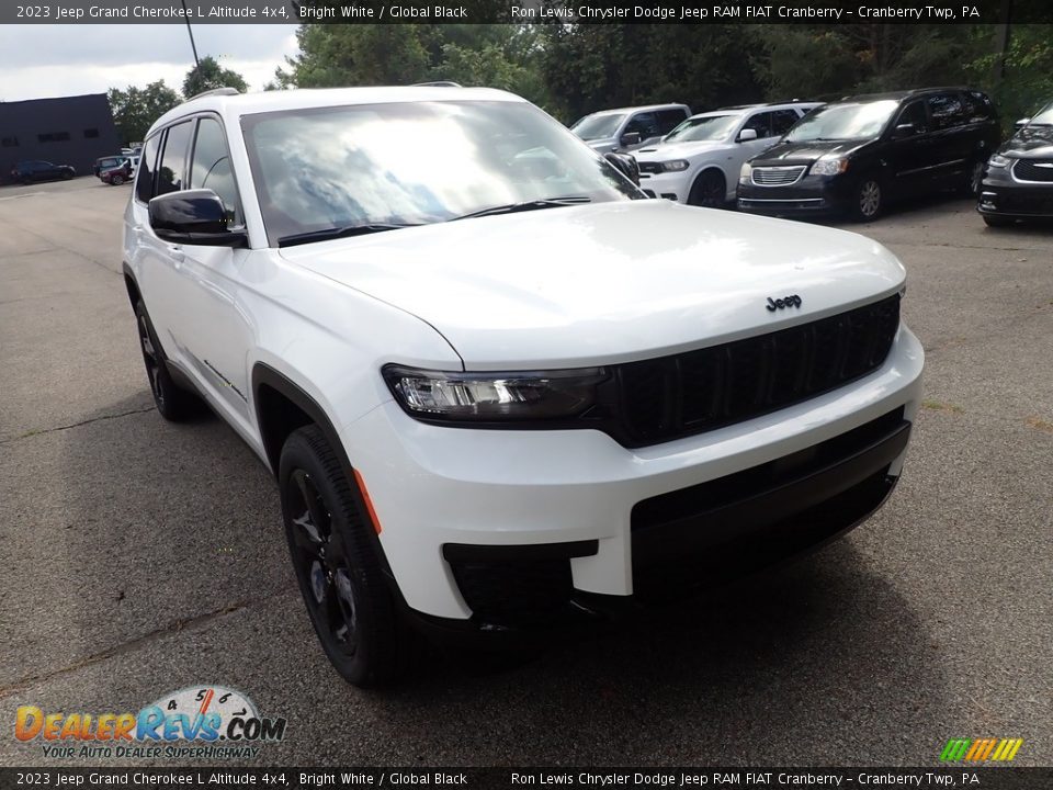 2023 Jeep Grand Cherokee L Altitude 4x4 Bright White / Global Black Photo #7