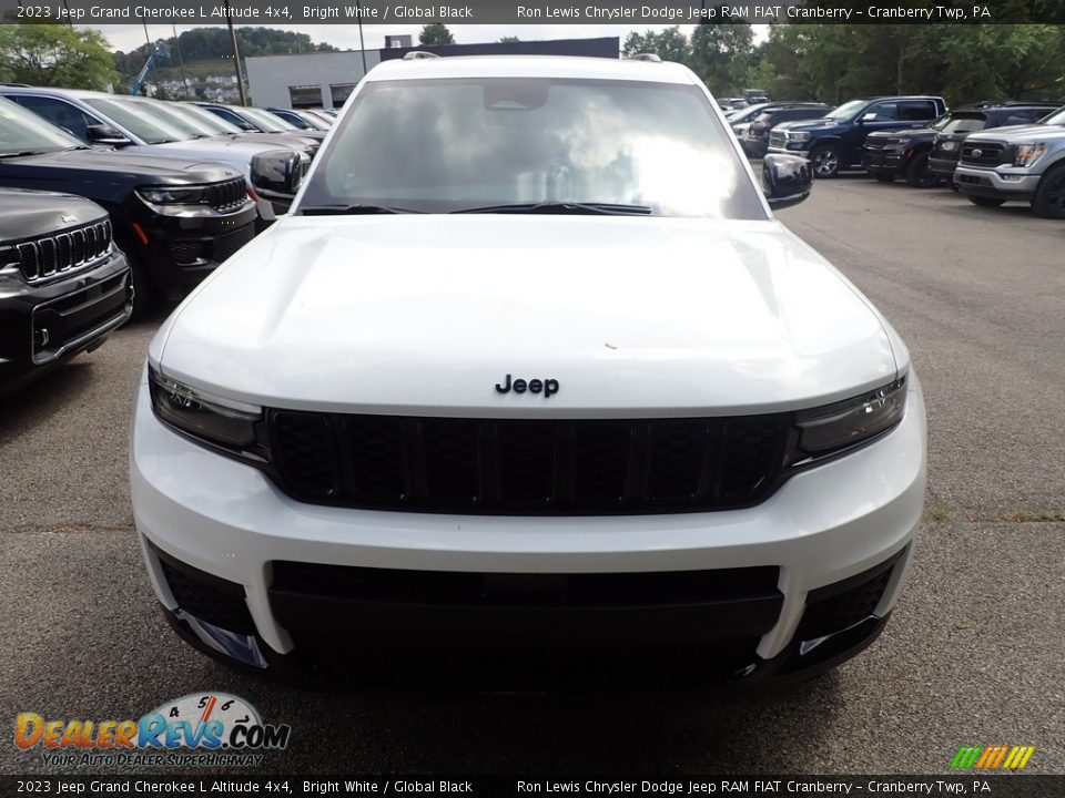 2023 Jeep Grand Cherokee L Altitude 4x4 Bright White / Global Black Photo #8