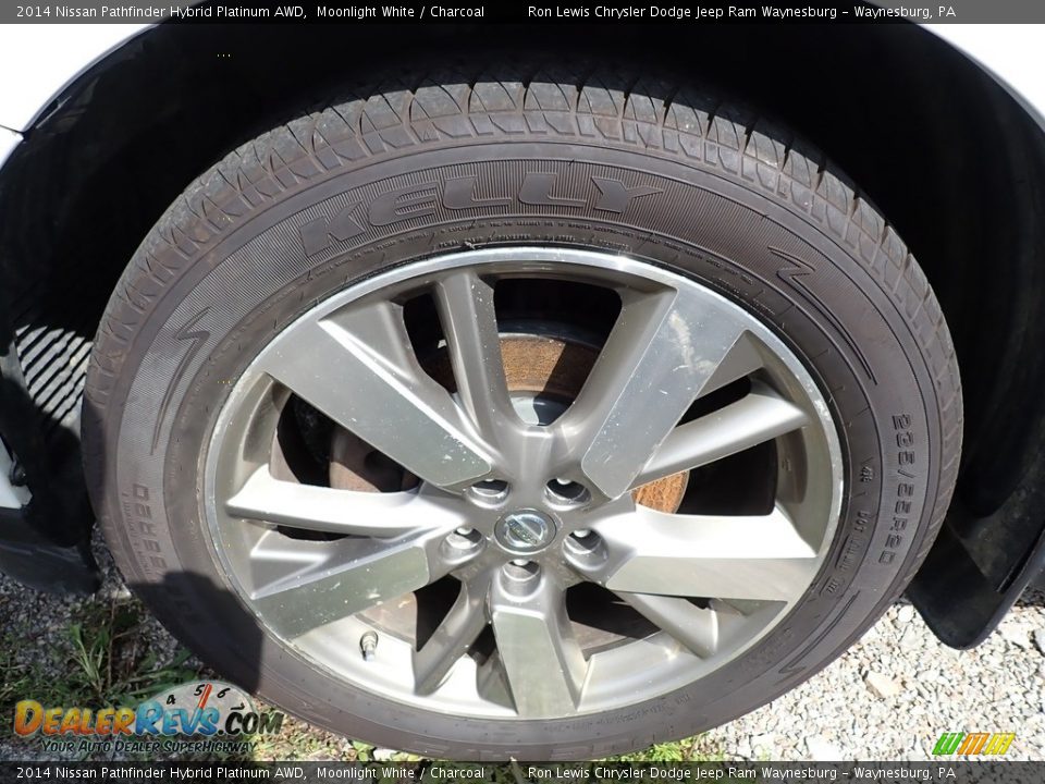 2014 Nissan Pathfinder Hybrid Platinum AWD Wheel Photo #5