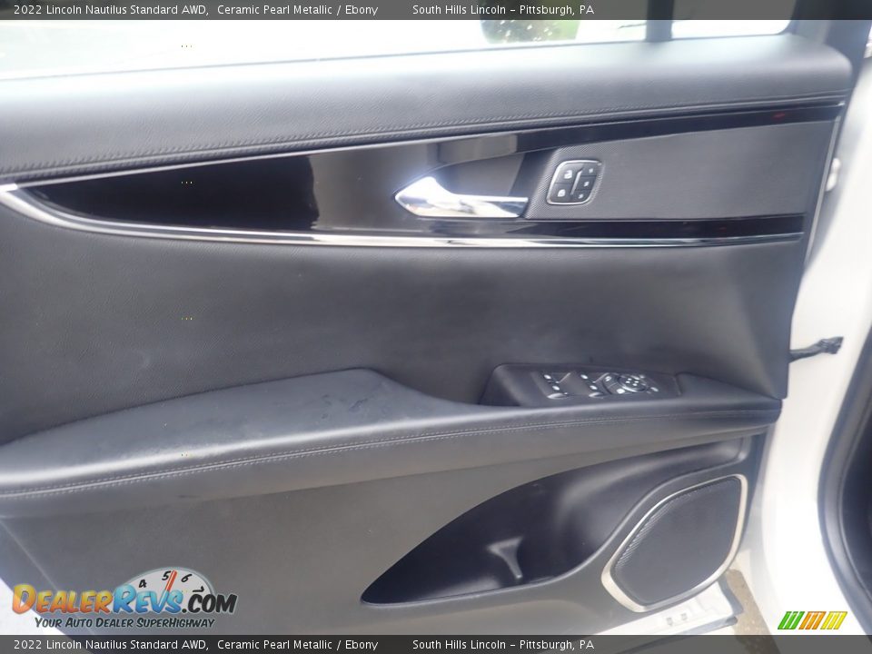 Door Panel of 2022 Lincoln Nautilus Standard AWD Photo #20