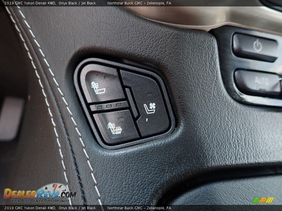 Controls of 2019 GMC Yukon Denali 4WD Photo #26