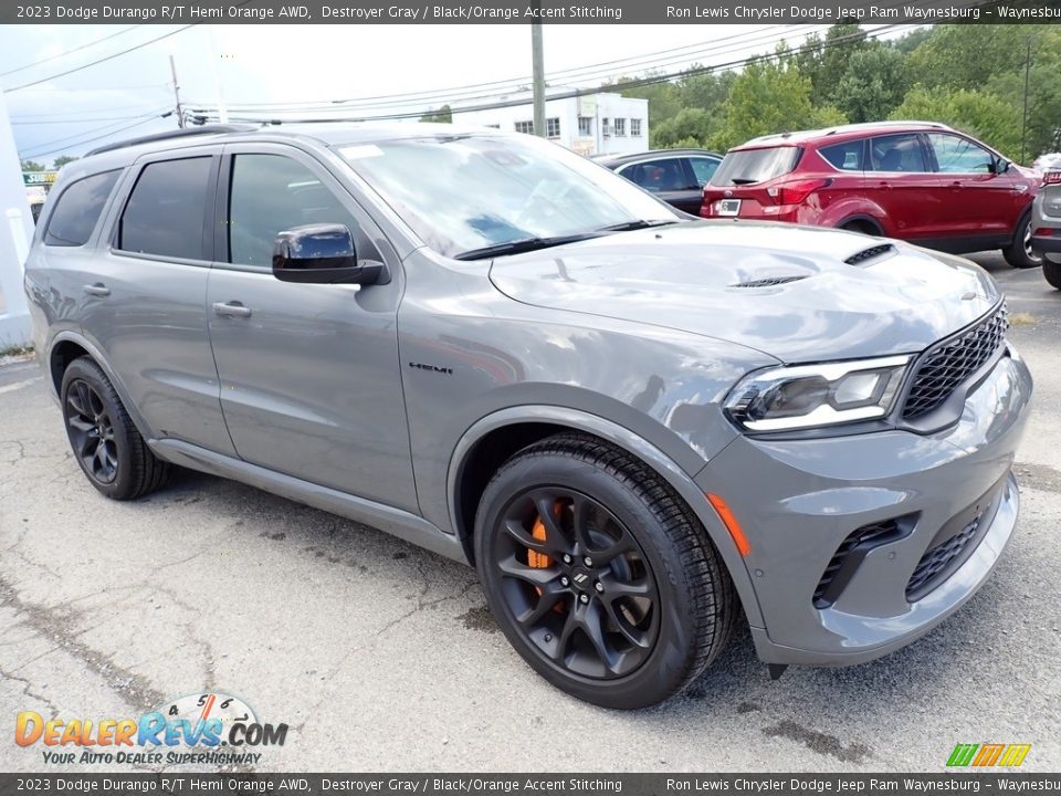 Front 3/4 View of 2023 Dodge Durango R/T Hemi Orange AWD Photo #8