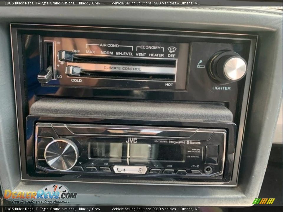 Controls of 1986 Buick Regal T-Type Grand National Photo #6