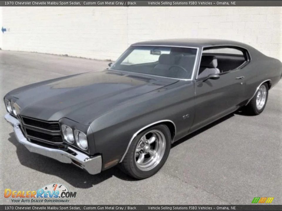 Front 3/4 View of 1970 Chevrolet Chevelle Malibu Sport Sedan Photo #1