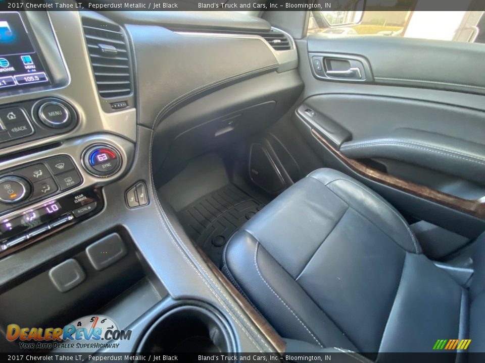 2017 Chevrolet Tahoe LT Pepperdust Metallic / Jet Black Photo #19