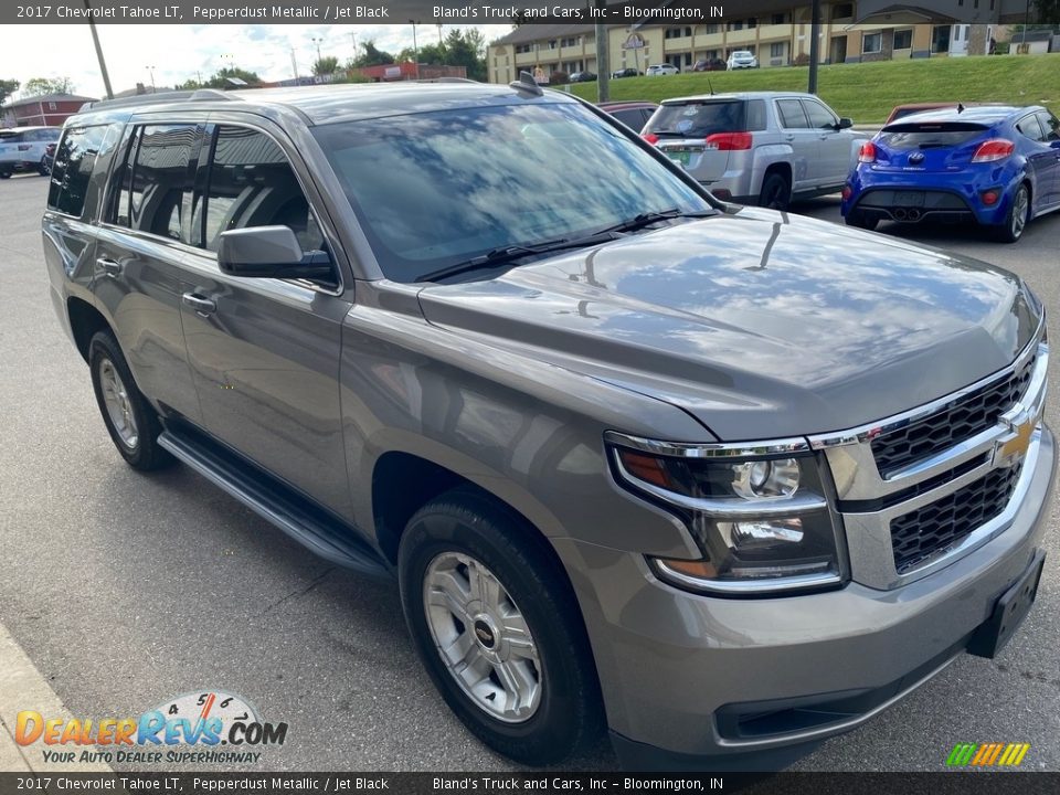 Front 3/4 View of 2017 Chevrolet Tahoe LT Photo #1