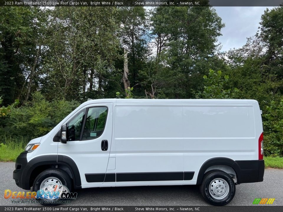 2023 Ram ProMaster 1500 Low Roof Cargo Van Bright White / Black Photo #1