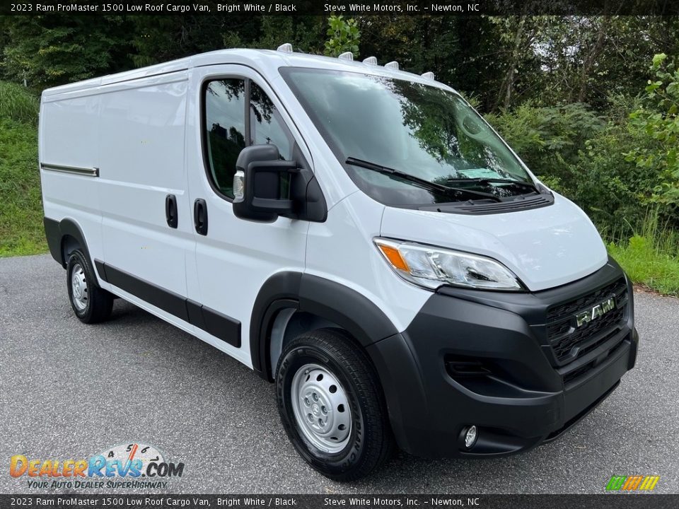 2023 Ram ProMaster 1500 Low Roof Cargo Van Bright White / Black Photo #4