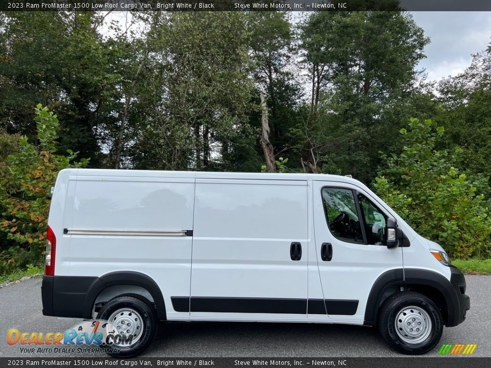 2023 Ram ProMaster 1500 Low Roof Cargo Van Bright White / Black Photo #5