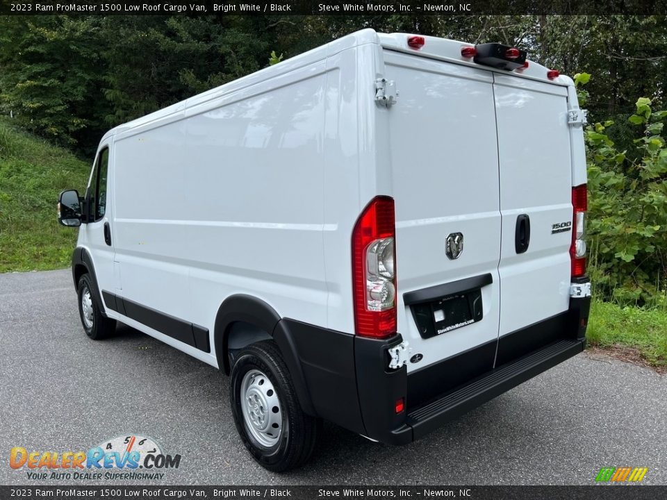 2023 Ram ProMaster 1500 Low Roof Cargo Van Bright White / Black Photo #8