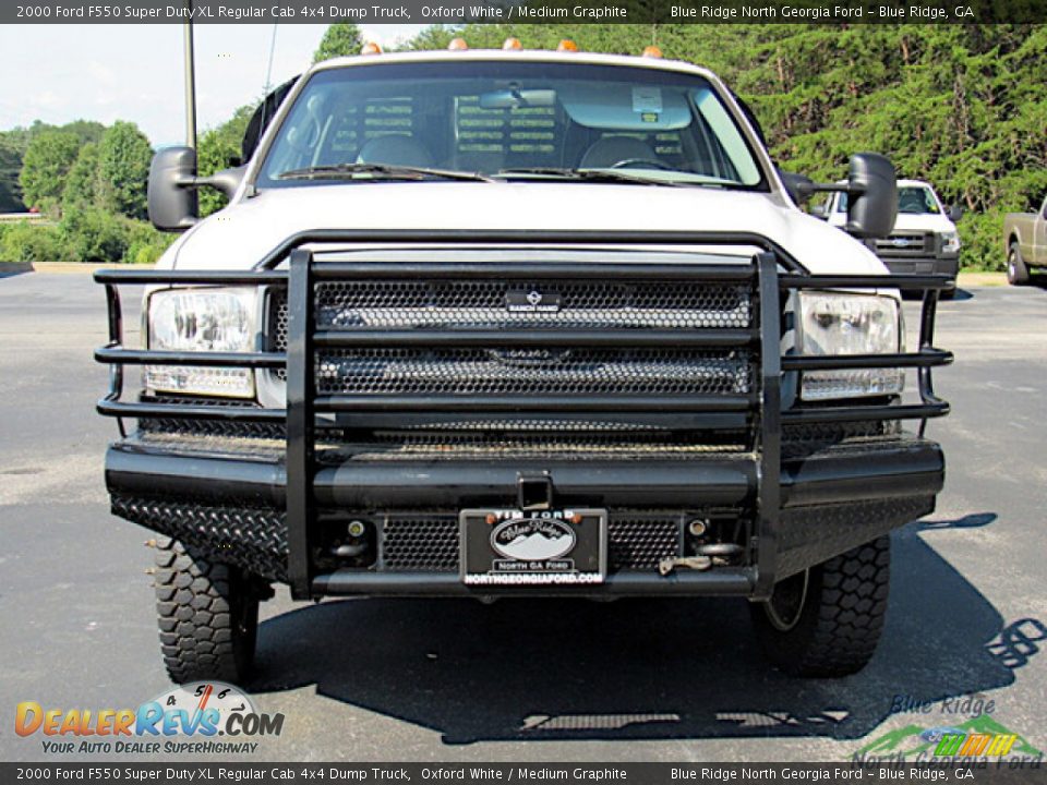 2000 Ford F550 Super Duty XL Regular Cab 4x4 Dump Truck Oxford White / Medium Graphite Photo #8